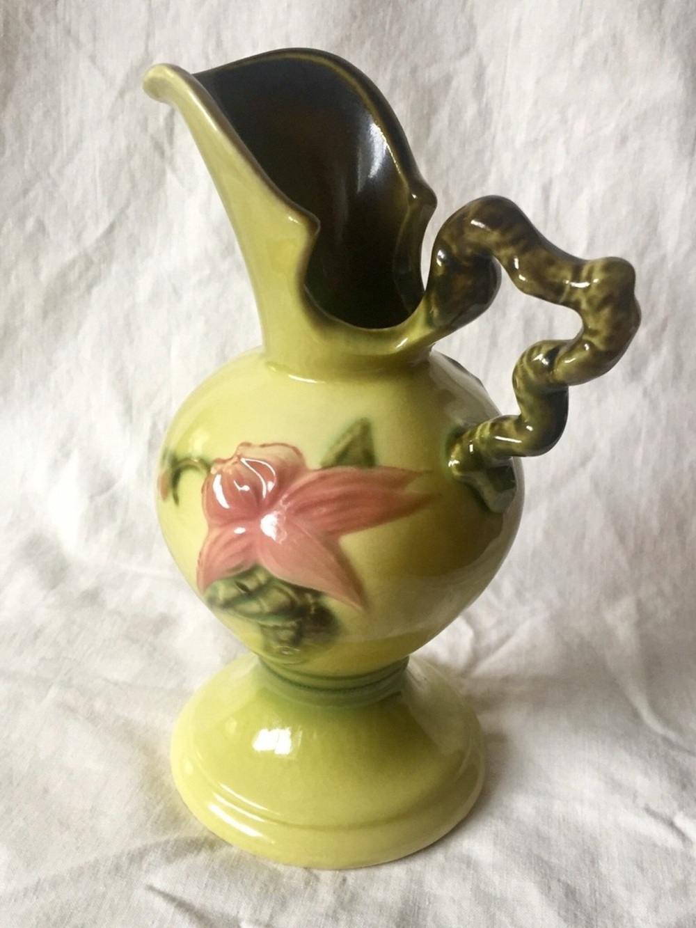 🪾Hull Pottery Pitcher Vase W6 Woodland Ewer MCM Green Twig Handle Vintage